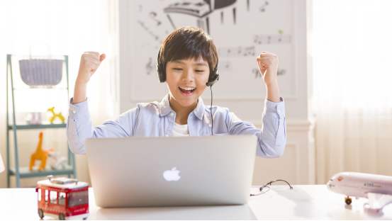 疫情之下逆势爆发的行业：在线教育借势重回风口