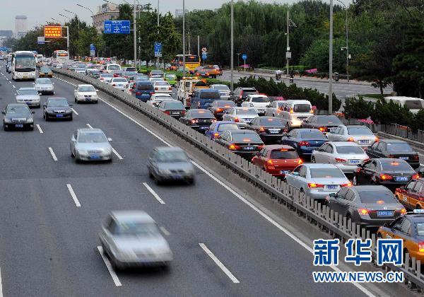 北京拟单双号限行常态化引争议，对生活影响几何？