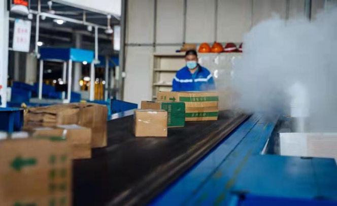 上海疫情防控快递正常运转,临时管控影响部分网点时效