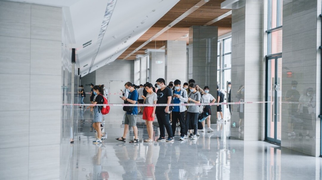 德尔塔毒株致多地疫情严峻 全员核酸检测会增加感染风险吗？